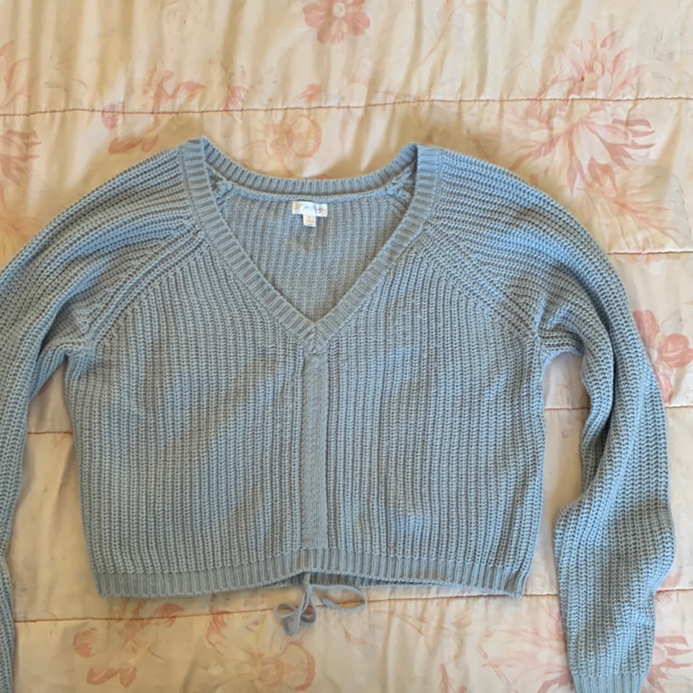 Crop top sweater